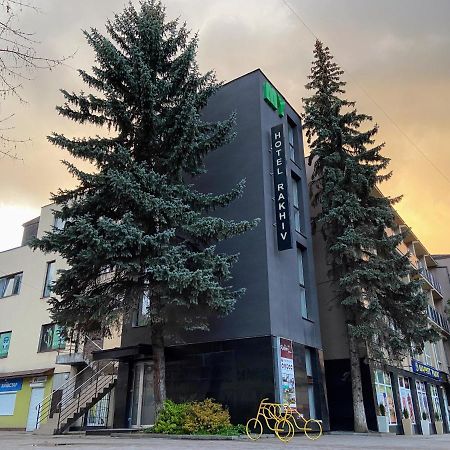 Rakhiv Hotel & Apartments Bagian luar foto