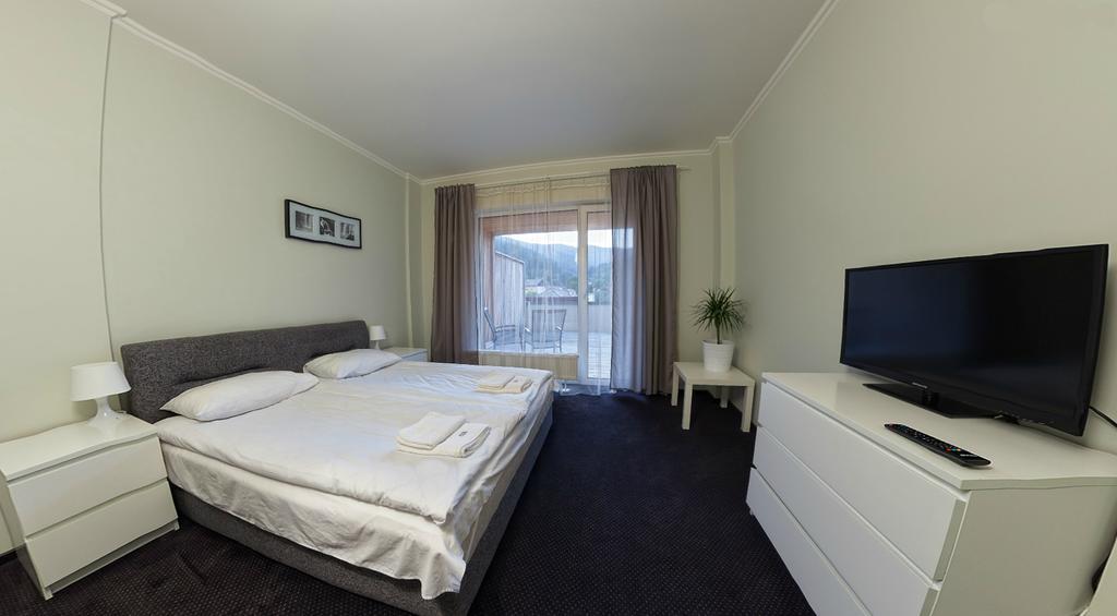 Rakhiv Hotel & Apartments Bagian luar foto