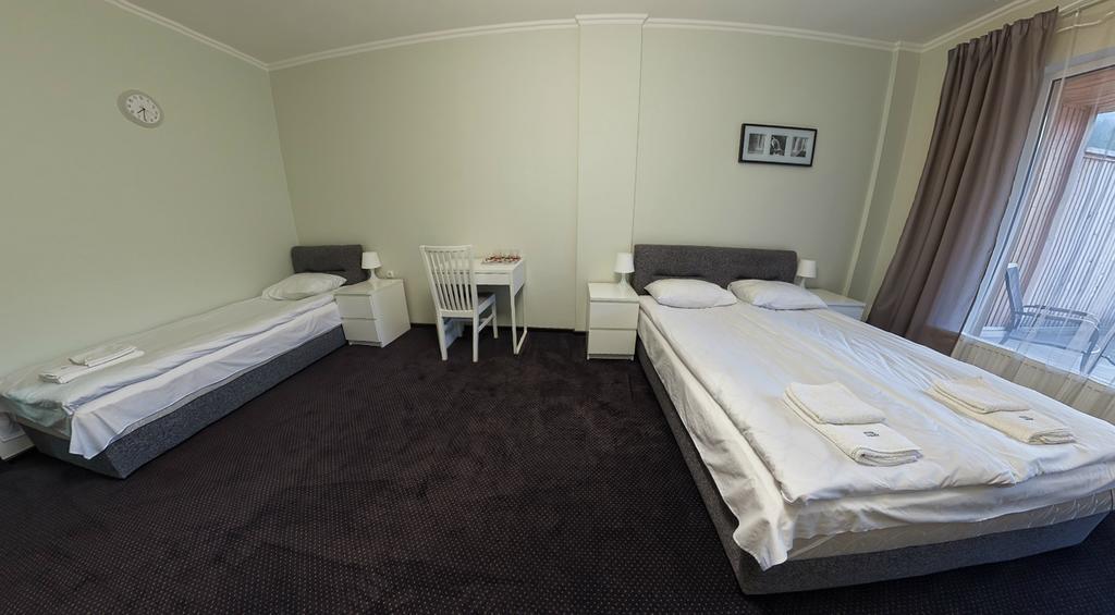 Rakhiv Hotel & Apartments Bagian luar foto