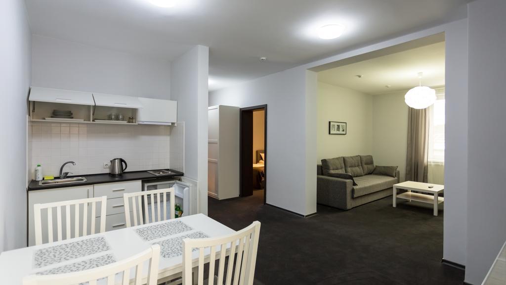 Rakhiv Hotel & Apartments Bagian luar foto