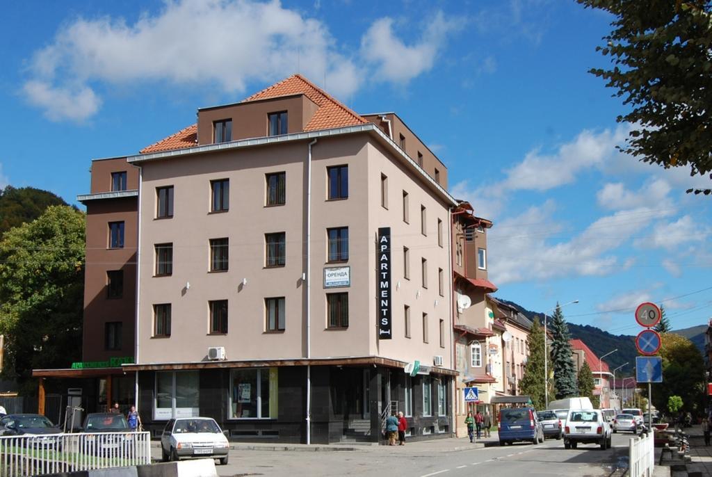 Rakhiv Hotel & Apartments Bagian luar foto